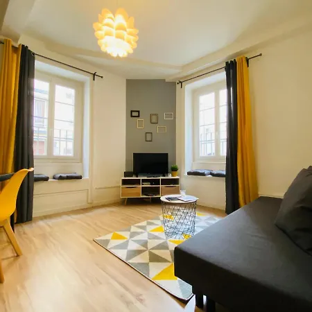 Nid Douillet Sur Plateau