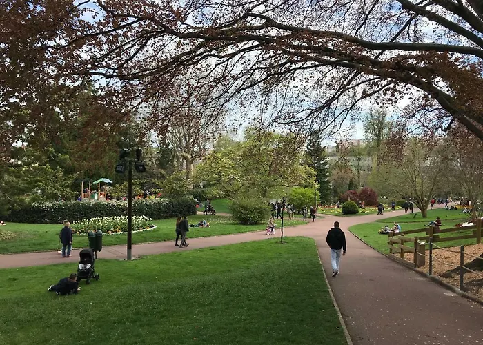 Nid Douillet Sur Plateau * Clermont-Ferrand
