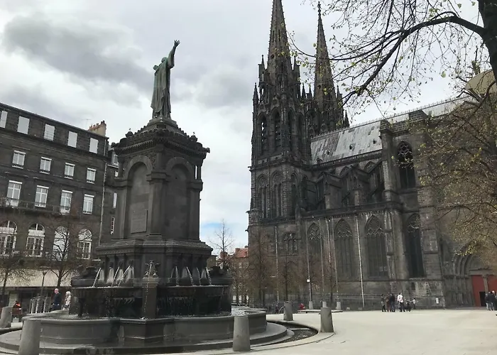 Nid Douillet Sur Plateau Lejlighed Clermont-Ferrand